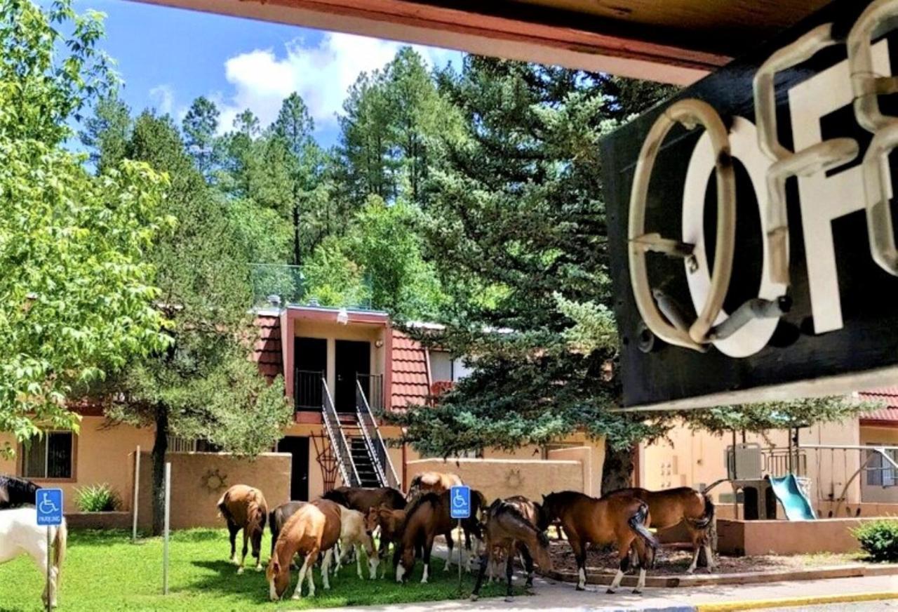 Pinecliff Village Resort Hollywood Eksteriør bilde